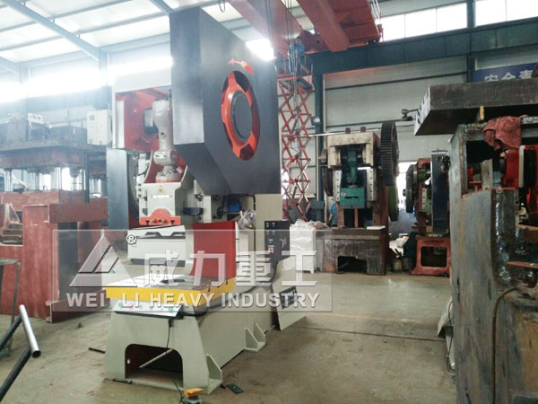 100噸鋼板固定臺(tái)深喉沖床